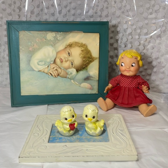 ⚡️5/$25- Vintage kitsch chicks 🐣salt & pepper shakers - Picture 3 of 12